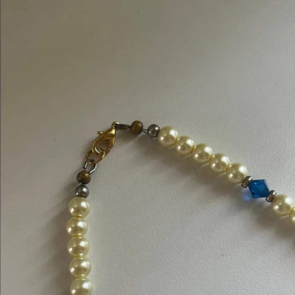 ~3 for $12~ Vintage Faux Pearl Necklace with Blue Accent Beads - Picture 2 of 3